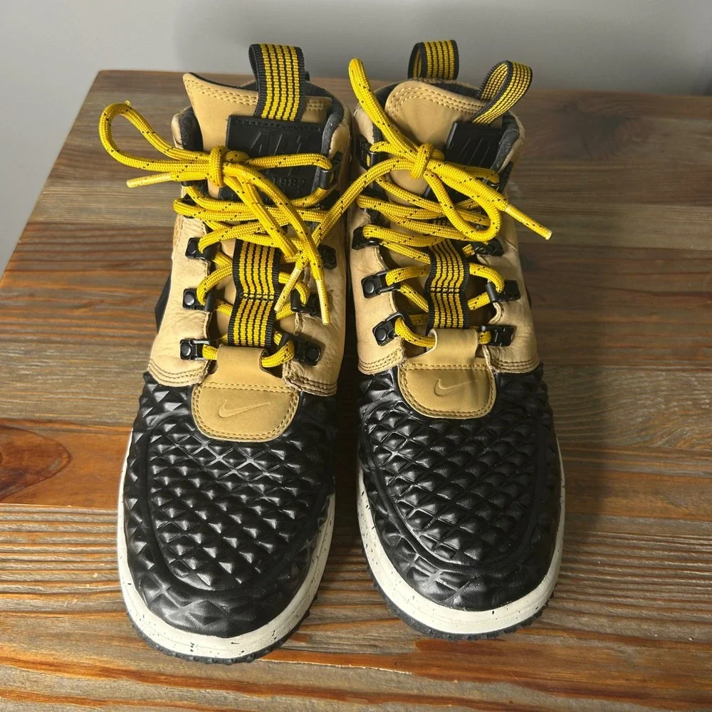 Nike Air Force 1 AF1 High Watershield Boots Kids Gold‎ Black Sneakers